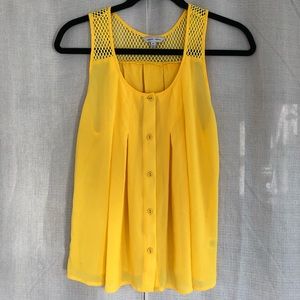 ⚡️PRICE⬇️4 PARTY!⚡️Super cute tank!